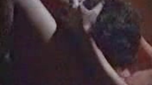 レズビアンクライアントと幅barmaid広がるのための同性 女性 の ため の えろ 動画